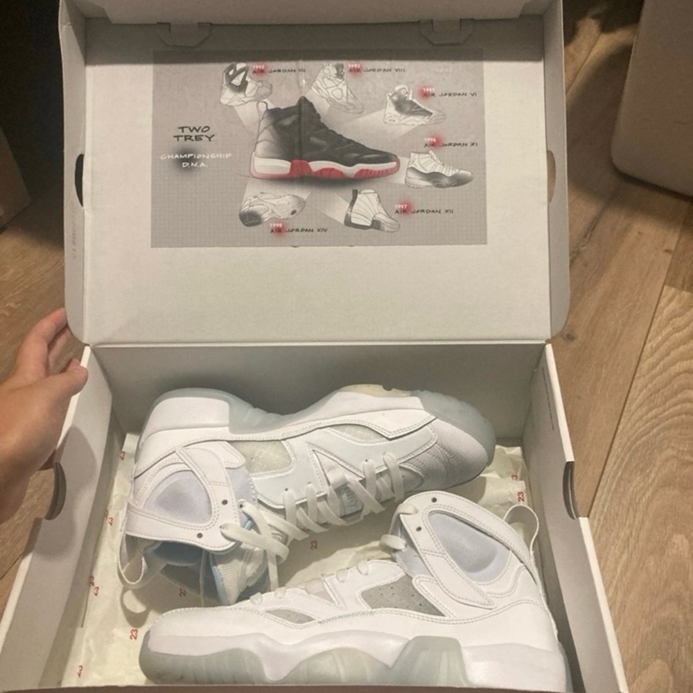 Men's White Athletic Shoes